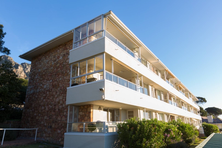 To Let 2 Bedroom Property for Rent in Camps Bay Western Cape